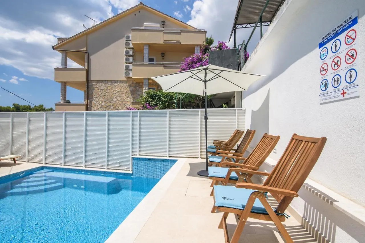 A1-Apt W Shared Pool & Balcony Next To The Beach Trogir